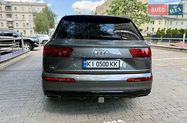 Внедорожник / Кроссовер Audi Q7 2018 в 
