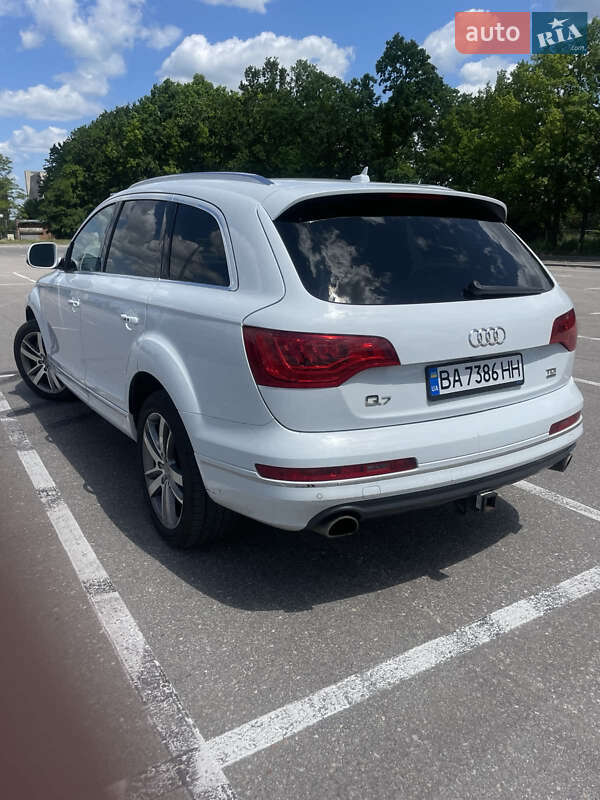 Позашляховик / Кросовер Audi Q7 2014 в Кропивницькому