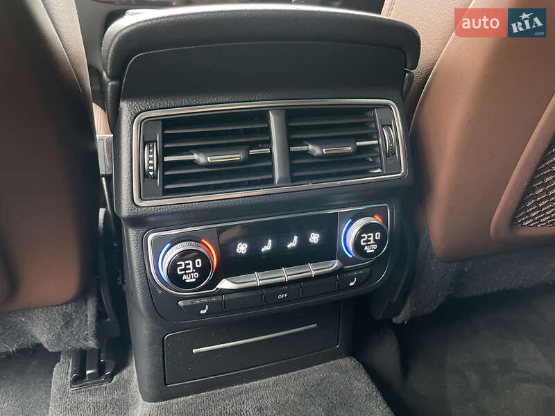 Позашляховик / Кросовер Audi Q7 2016 в Львові