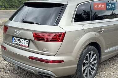 Внедорожник / Кроссовер Audi Q7 2016 в 