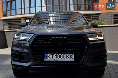 Внедорожник / Кроссовер Audi Q7 2018 в 