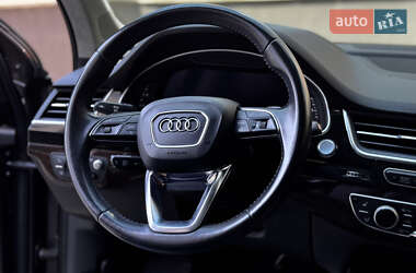 Внедорожник / Кроссовер Audi Q7 2018 в 