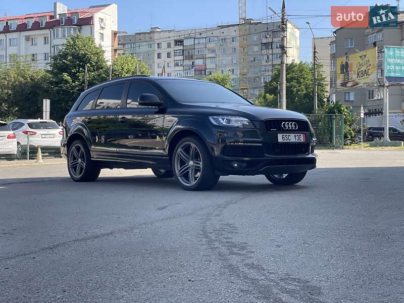Внедорожник / Кроссовер Audi Q7 2014 в Черновцах