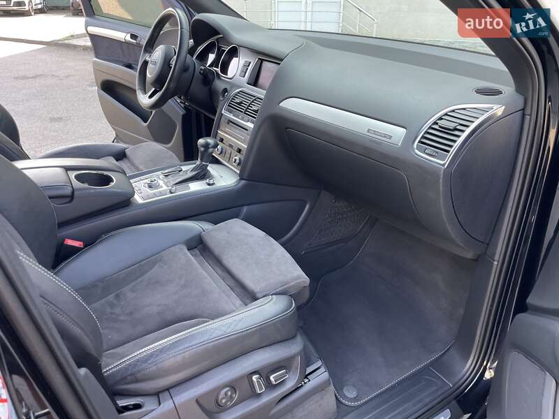 Внедорожник / Кроссовер Audi Q7 2014 в Черновцах