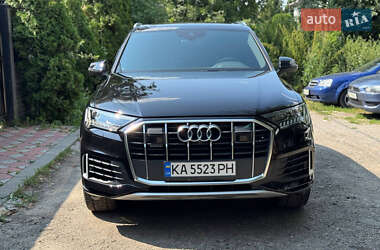 Внедорожник / Кроссовер Audi Q7 2021 в 