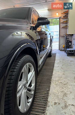 Внедорожник / Кроссовер Audi Q7 2021 в 