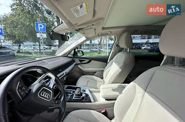Внедорожник / Кроссовер Audi Q7 2019 в 