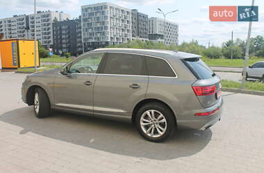 Позашляховик / Кросовер Audi Q7 2017 в 