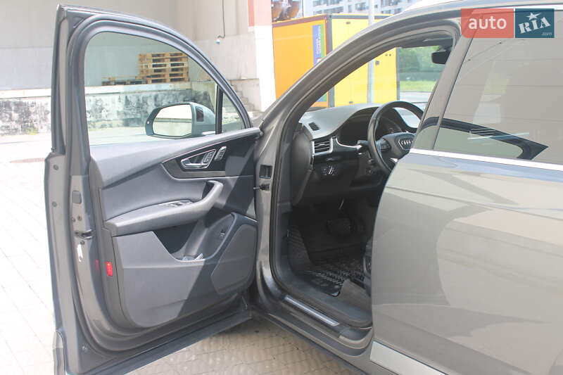 Внедорожник / Кроссовер Audi Q7 2017 в Львове