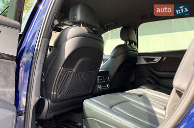 Внедорожник / Кроссовер Audi Q7 2018 в 