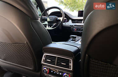 Внедорожник / Кроссовер Audi Q7 2018 в 