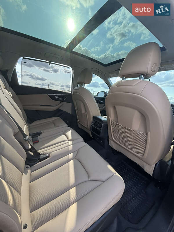 Внедорожник / Кроссовер Audi Q7 2019 в Сумах