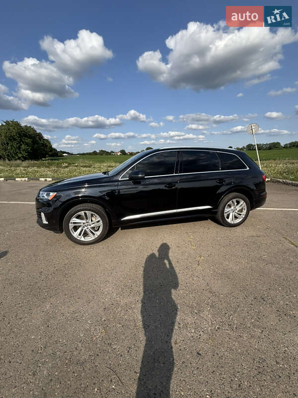 Внедорожник / Кроссовер Audi Q7 2019 в Сумах