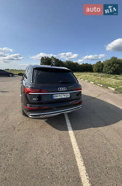 Внедорожник / Кроссовер Audi Q7 2019 в 