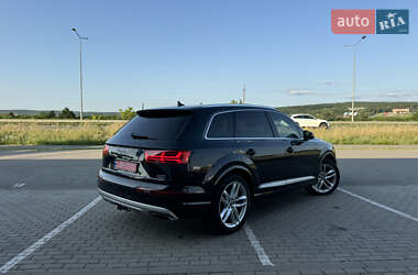 Внедорожник / Кроссовер Audi Q7 2017 в 