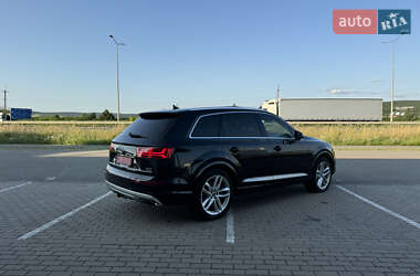 Внедорожник / Кроссовер Audi Q7 2017 в 