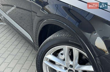 Внедорожник / Кроссовер Audi Q7 2017 в 