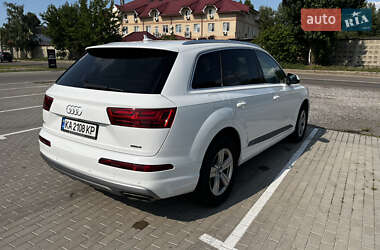 Внедорожник / Кроссовер Audi Q7 2018 в 