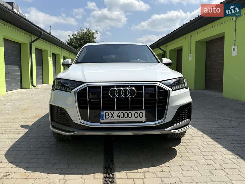 Внедорожник / Кроссовер Audi Q7 2020 в Каменец-Подольском