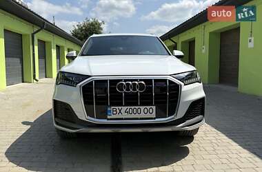 Внедорожник / Кроссовер Audi Q7 2020 в 