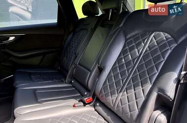 Внедорожник / Кроссовер Audi Q7 2020 в 