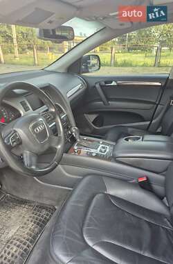 Позашляховик / Кросовер Audi Q7 2011 в 