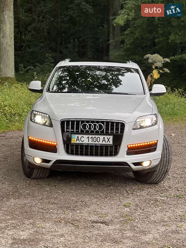 Позашляховик / Кросовер Audi Q7 2012 в Луцьку