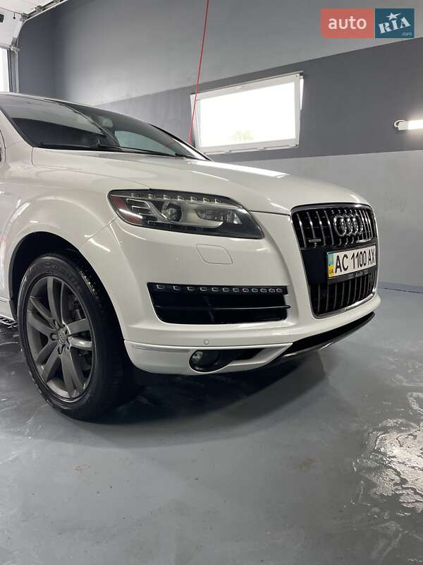 Позашляховик / Кросовер Audi Q7 2012 в Луцьку