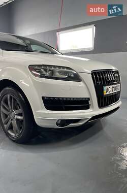 Внедорожник / Кроссовер Audi Q7 2012 в 
