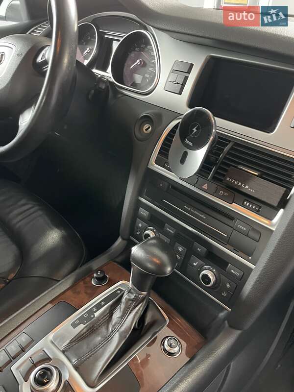 Позашляховик / Кросовер Audi Q7 2012 в Луцьку