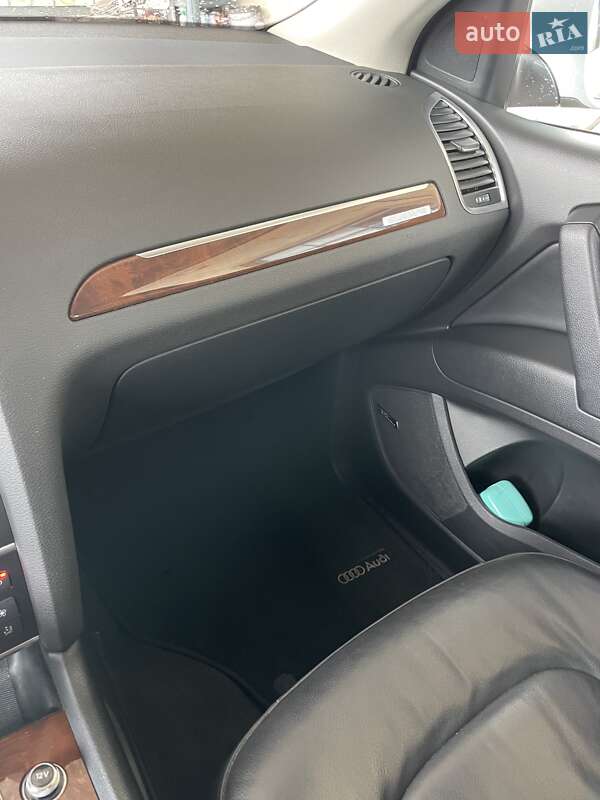 Позашляховик / Кросовер Audi Q7 2012 в Луцьку