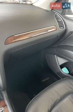 Внедорожник / Кроссовер Audi Q7 2012 в 