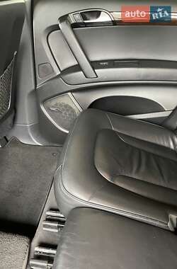 Внедорожник / Кроссовер Audi Q7 2012 в 
