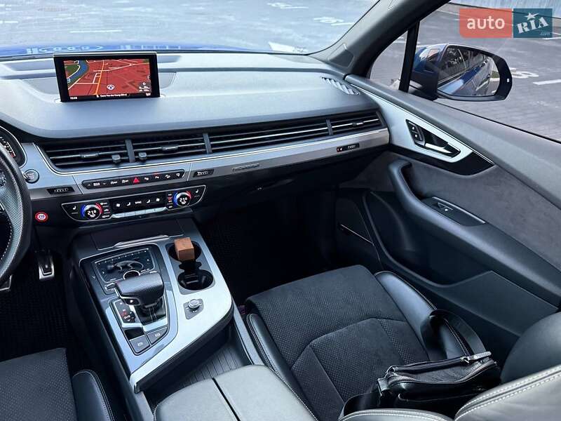 Внедорожник / Кроссовер Audi Q7 2016 в Харькове