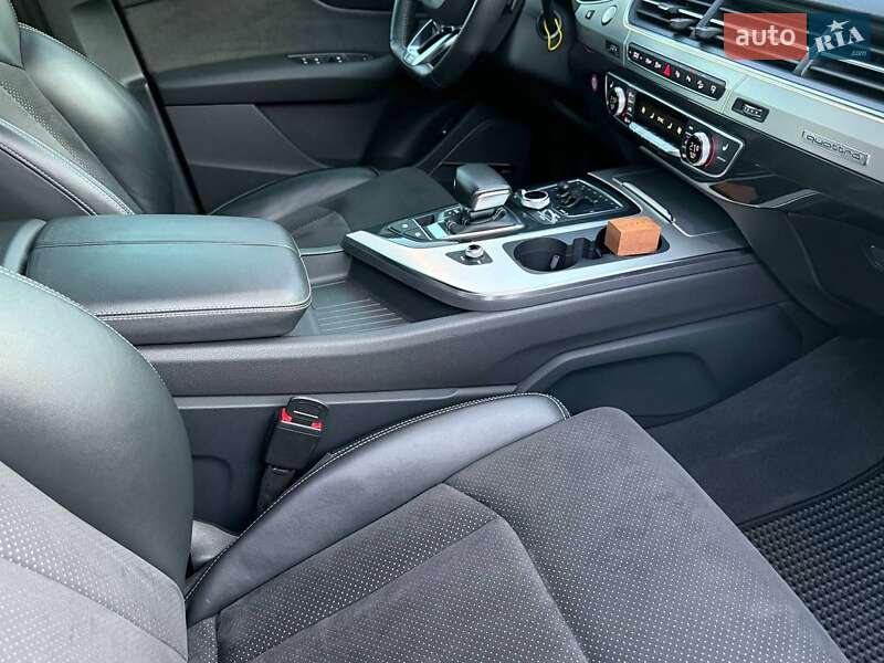 Внедорожник / Кроссовер Audi Q7 2016 в Харькове