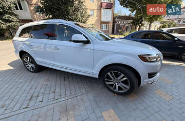 Внедорожник / Кроссовер Audi Q7 2012 в 
