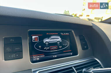 Внедорожник / Кроссовер Audi Q7 2012 в 