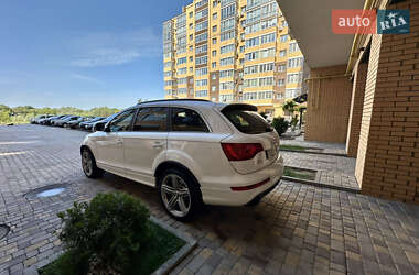 Внедорожник / Кроссовер Audi Q7 2012 в 