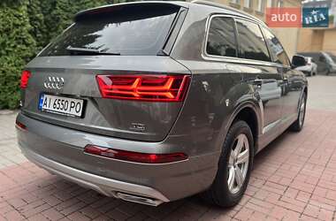 Внедорожник / Кроссовер Audi Q7 2016 в 