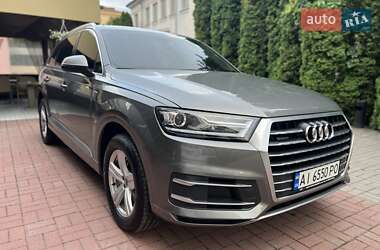 Внедорожник / Кроссовер Audi Q7 2016 в 