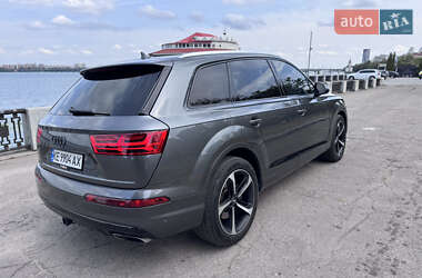 Внедорожник / Кроссовер Audi Q7 2018 в 