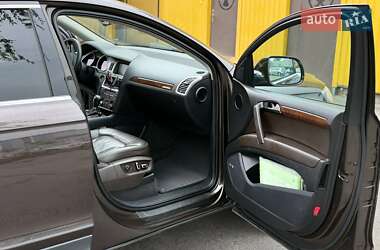 Внедорожник / Кроссовер Audi Q7 2010 в 