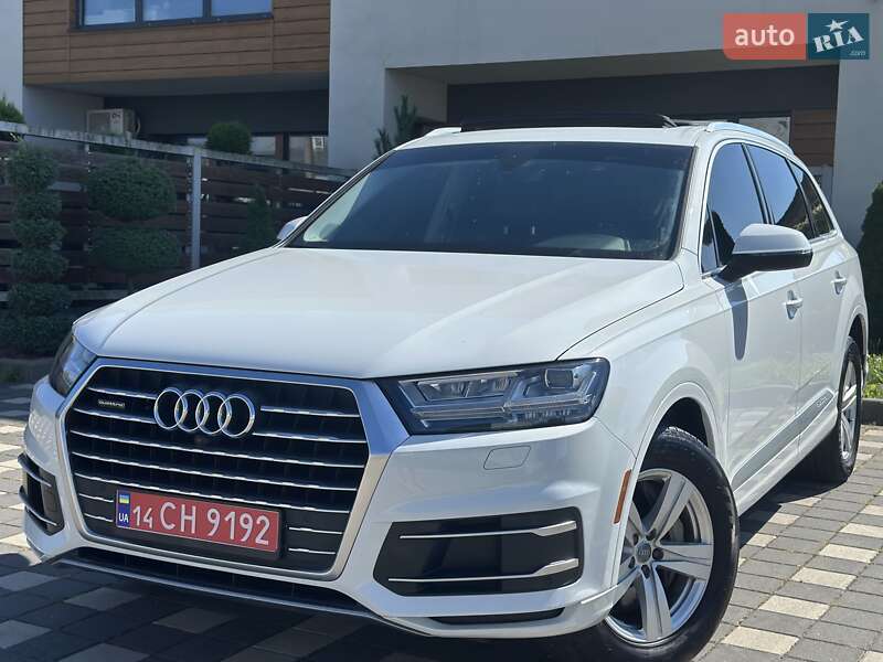 Внедорожник / Кроссовер Audi Q7 2018 в 