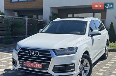 Внедорожник / Кроссовер Audi Q7 2018 в 