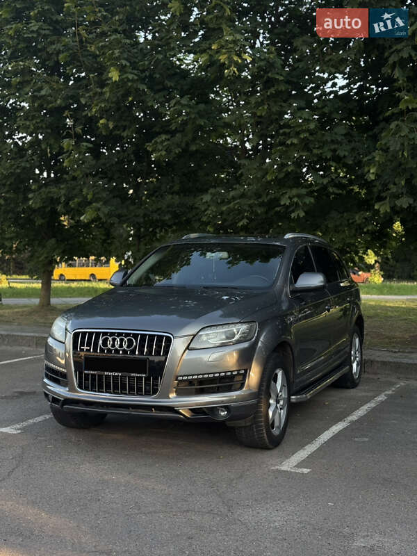 Позашляховик / Кросовер Audi Q7 2014 в Львові