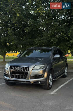 Внедорожник / Кроссовер Audi Q7 2014 в 