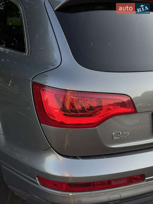 Позашляховик / Кросовер Audi Q7 2014 в Львові