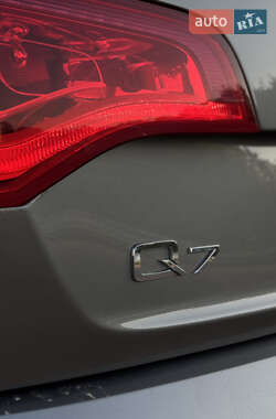 Внедорожник / Кроссовер Audi Q7 2014 в 