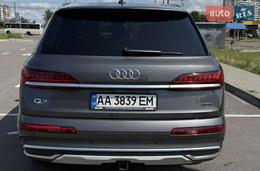 Внедорожник / Кроссовер Audi Q7 2019 в 