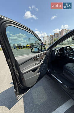 Внедорожник / Кроссовер Audi Q7 2019 в 